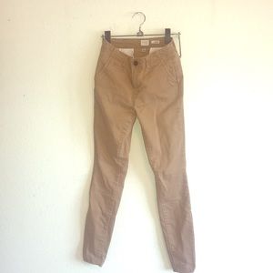 Khaki (skinny) pants